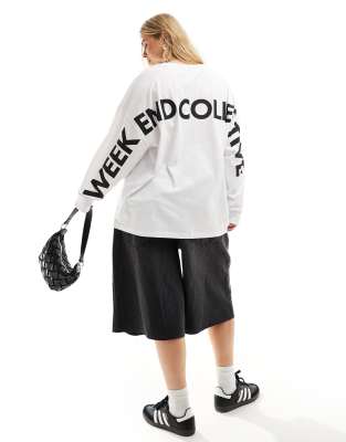 ASOS - Weekend Collective Curve - Langärmliges Oversized-Shirt mit Rückenlogo in Weiß