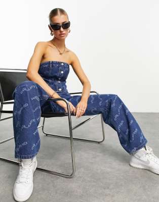 ASOS Weekend Collective - Jeans mit Lasermuster-Blau