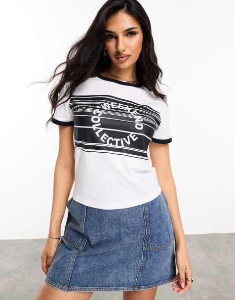 ASOS Weekend Collective – Krótki czarno-biały T-shirt z logo na tle kodu kreskowego - view 1