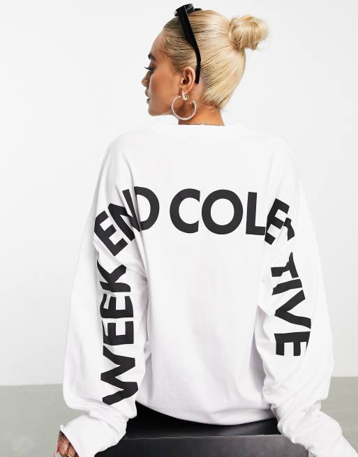 ASOS - Weekend Collective - Maglietta oversize a maniche lunghe bianca con logo sul retro