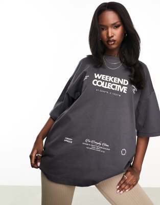 ASOS - Weekend Collective - Oversize-T-Shirt in Anthrazit mit Grafikprint-Grau