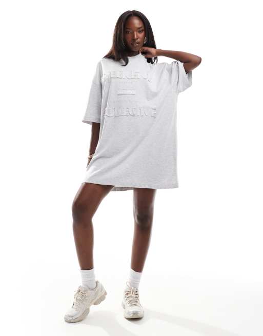 ASOS – Weekend Collective – Oversize-T-Shirt-Kleid in Eisgrau meliert mit Logo im Used-Look, 4 von 4