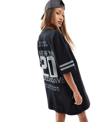 ASOS - Weekend Collective - Oversize-T-Shirt-Kleid in Schwarz mit Stapel-Grafikprint am Rücken