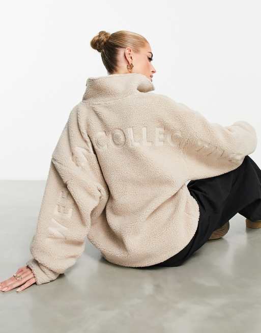 ASOS Weekend Collective - Pile grigio pietra in pile borg con zip corta effetto dévoré sul retro