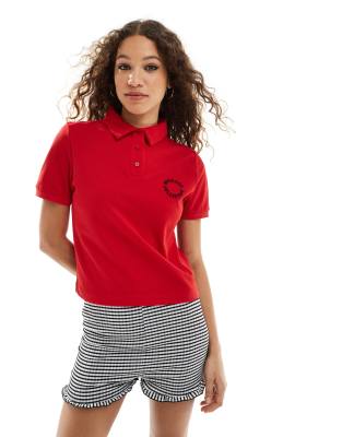 ASOS Weekend Collective - Polohemd in Rot mit Logo