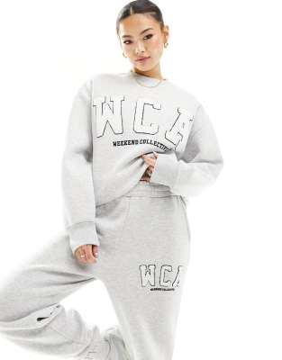 ASOS Weekend Collective - Sweatshirt in Grau meliert mit College-Logo