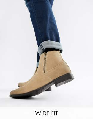wide toe chelsea boot