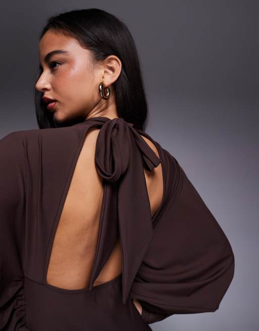 ASOS X THE SOURCED COLLECTION – Brun klänning med pingvinärmar, 4 av 4