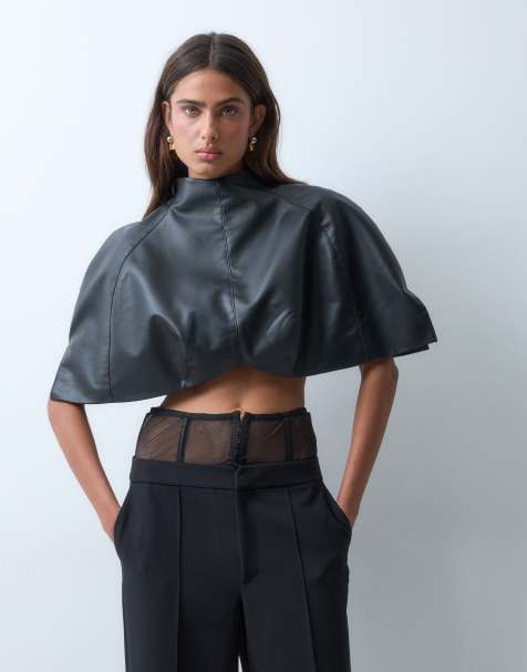 ASOS X THE SOURCED COLLECTION Cape-Top in Schwarz aus Kunstleder - view 1