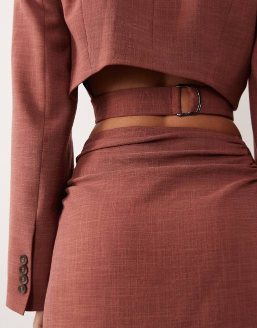 ASOS X THE SOURCED COLLECTION – Kurzer Wickel-Blazer in Rostrot, 3 von 4