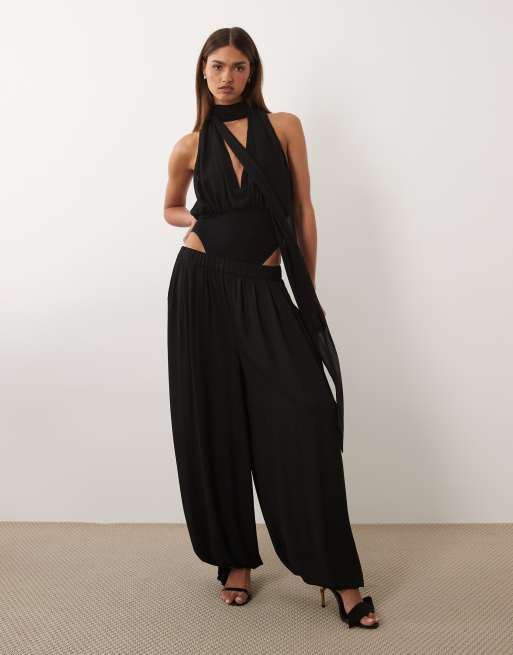 ASOS X THE SOURCED COLLECTION - Pantaloni a palloncino in chiffon nero, 2 di 5