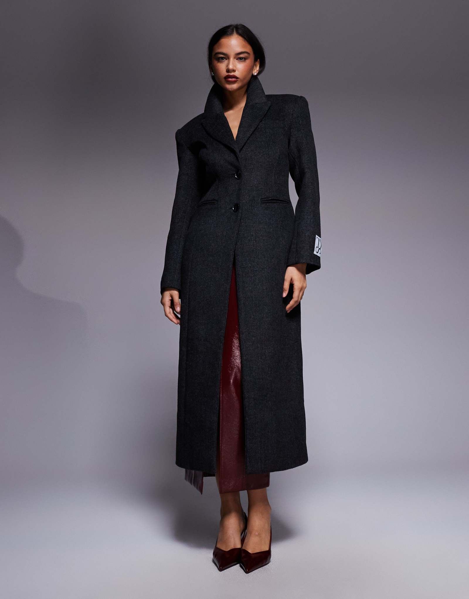 Приталенное пальто с поясом из коллекции ASOS X цвета древесного угля