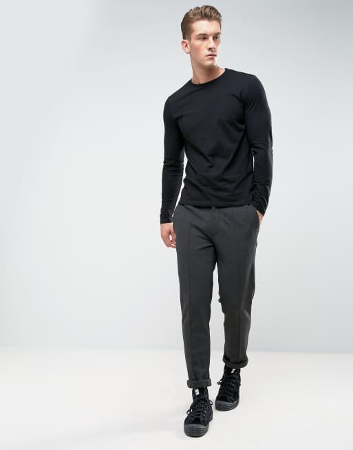 ASOS DESIGN – Svart långärmad t-shirt med rund halsringning, 4 av 4