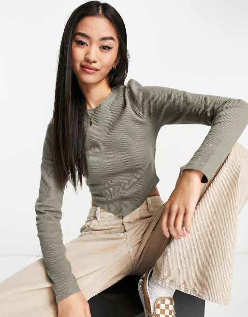 ASOS DESIGN - Top à ourlet en pointe en tissu gaufré - Kaki 