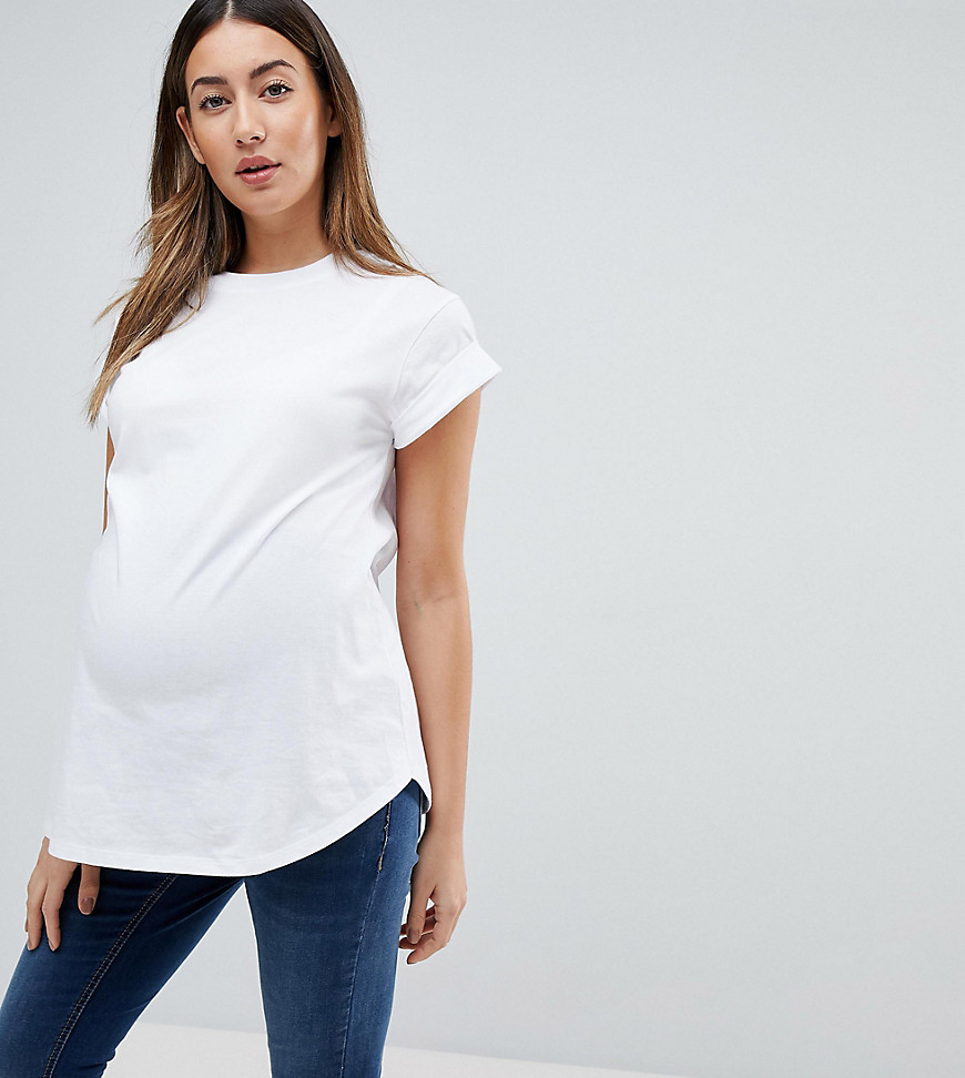 ASOS DESIGN - Zwangerschapskleding - T-shirt in boyfriend-fit met opgeslagen mouwen en ronde zoom in wit