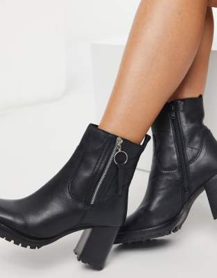 heeled boots black leather