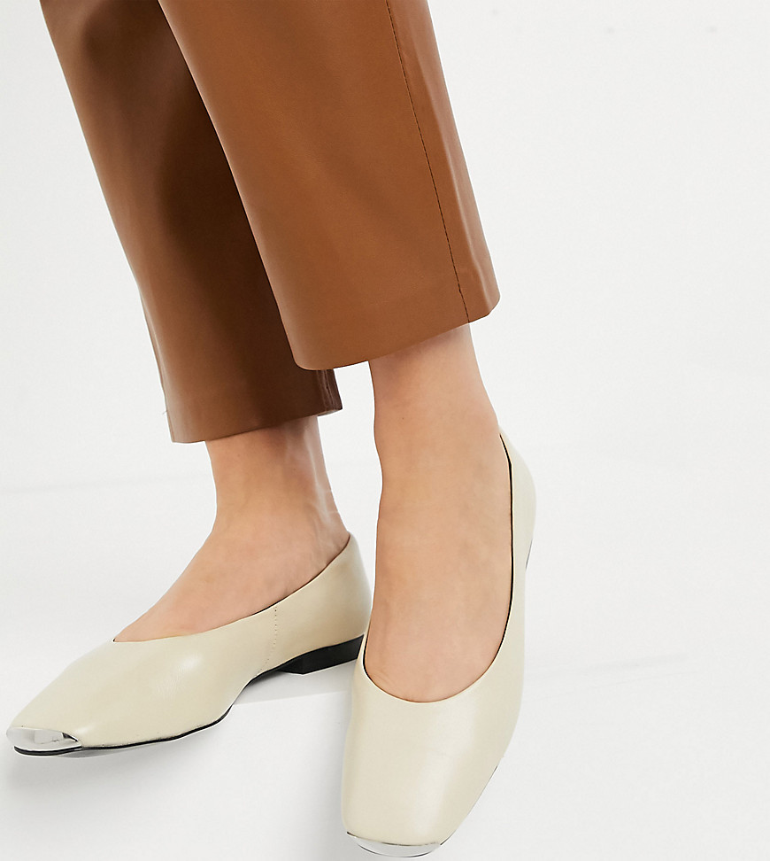 ASRA - Fleur - Exclusiev - Platte schoenen met teenstuk in gebroken wit leer-Crème