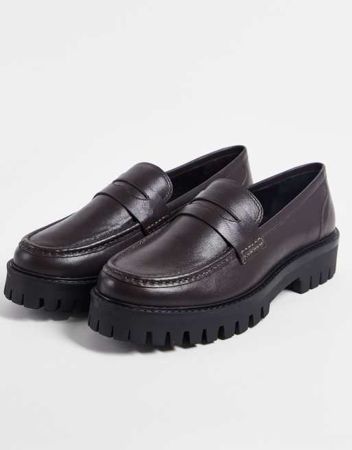 Asra - Frederic - Loafers met dikke zool van glad leer in bruin 