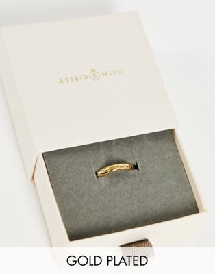 Astrid & Miyu celestial band ring in 18kt gold plate