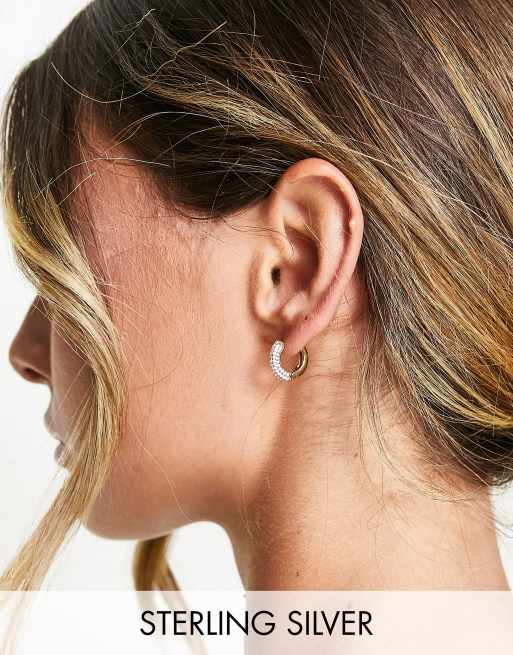 Astrid & Miyu - Glanzende oorringen van verguld sterling zilver met ingelegde siersteentjes - GOLD