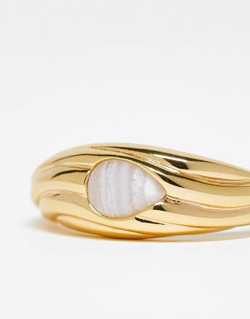 Astrid & Miyu | Wave Crystal Ring in Gold - P