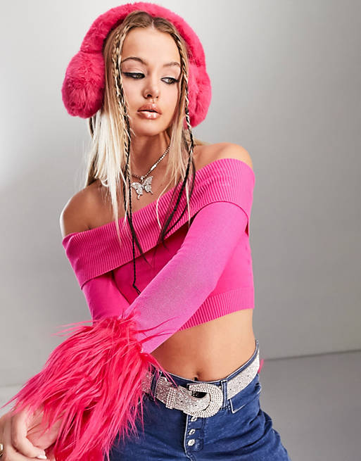 ASYOU - Crop top in maglia rosa acceso con scollo Bardot e polsini in pelliccia sintetica
