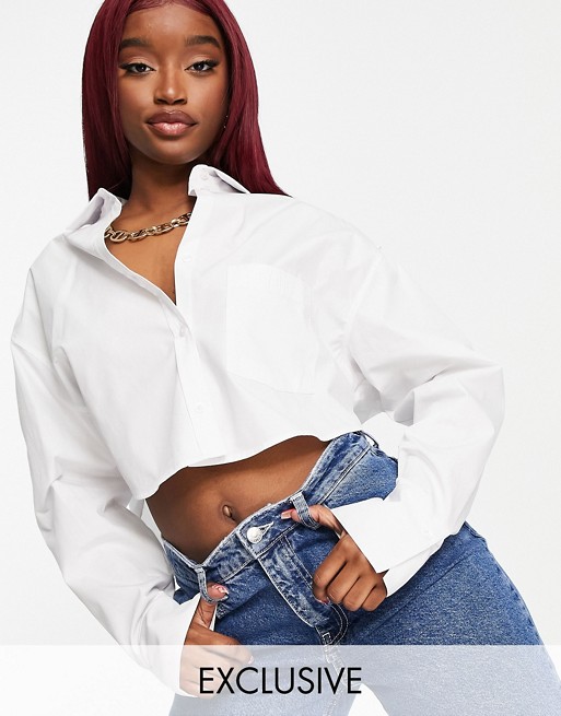 ASYOU cropped branded shirt in white