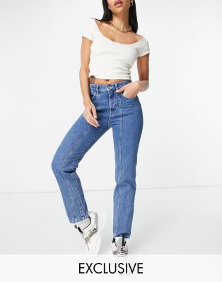 ASYOU – Dopasowane mom jeans z przeszyciami na nogawkach w kolorze niebieskim