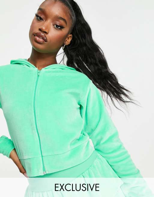 ASYOU - Felpa con cappuccio corta in velour verde con zip in coordinato
