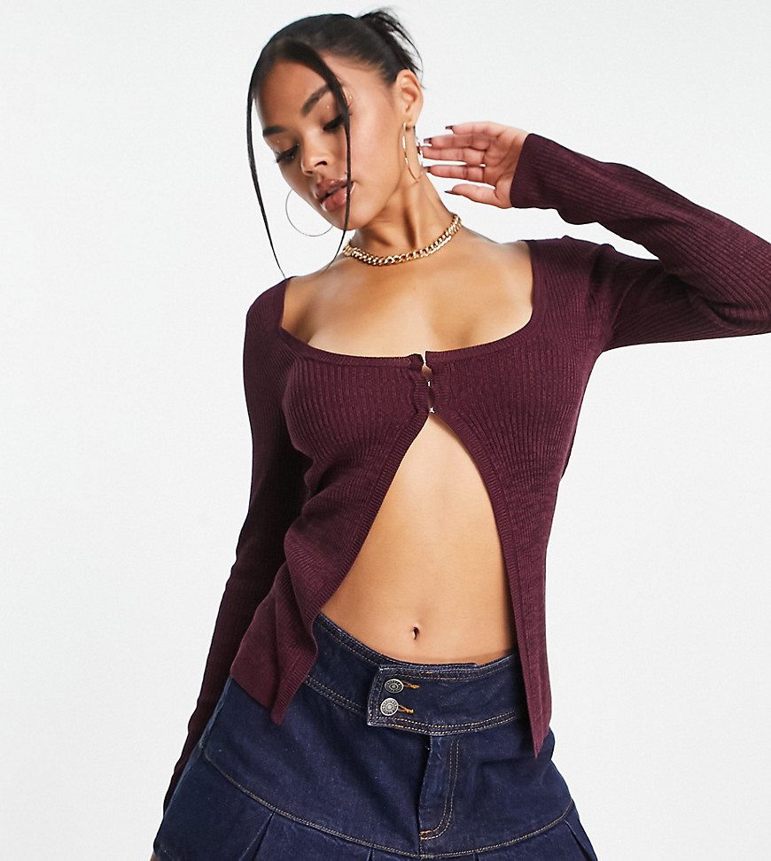 AsYou hook and eye knit split front top in chocolate-Brown