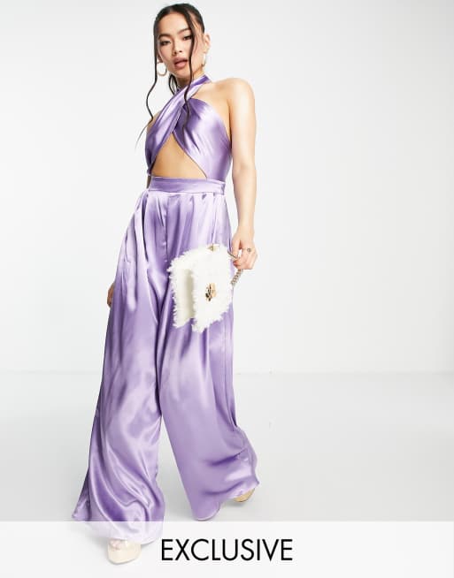 ASYOU – Syrénlila jumpsuit i satin med korsade halterband framtill