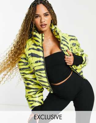 AsYou ASYOU vinyl cropped puffer in print-Multi