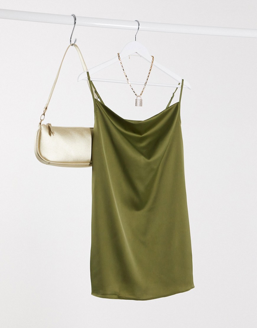 фото Атласное платье на бретелях со свободным воротом missguided-зеленый