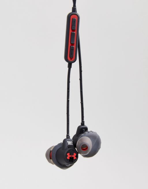 Auriculares deportivos inalámbricos con autonomía de 8 horas a prueba de  sudor de JBL Under Armour