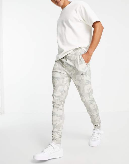 Camo gym hot sale joggers