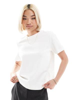 boxy T-shirt in white