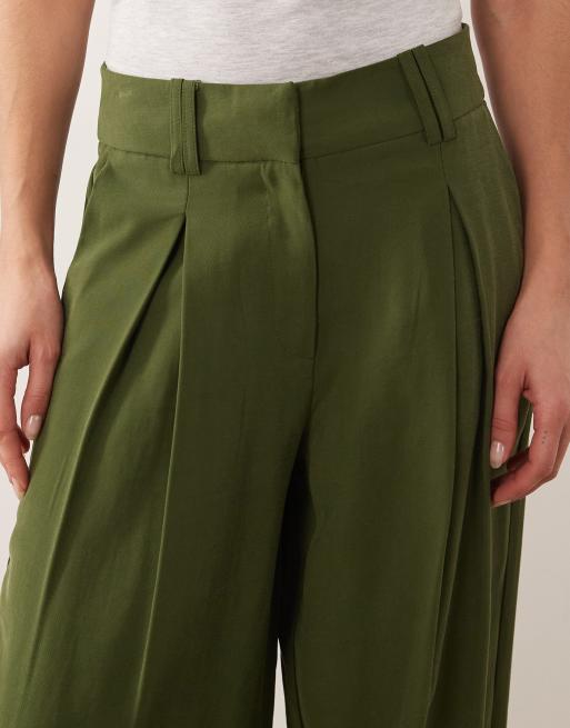 AWARE - Broek met hoge taille en geplooide voorkant in diepgroen, 2 van 5