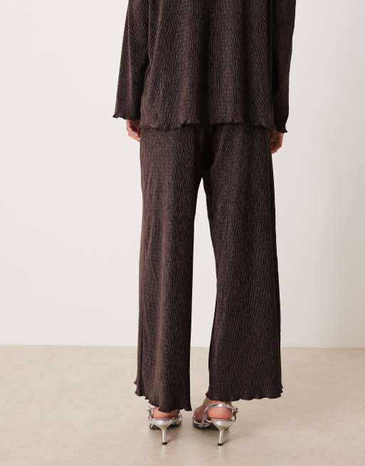 AWARE – Chokladbruna, plisserade byxor i sammet med vida ben, del av set, 2 av 5