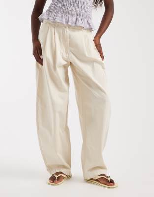 Aware Double Pleat Front Barrel Leg Pants In White