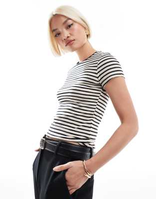 fitted T-shirt in mono stripe-Black