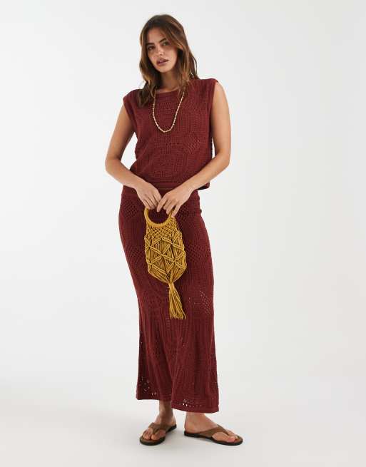 AWARE - Gonna midi a vita medio alta e canotta con scollo a barchetta color terracotta con motivo all'uncinetto in coordinato