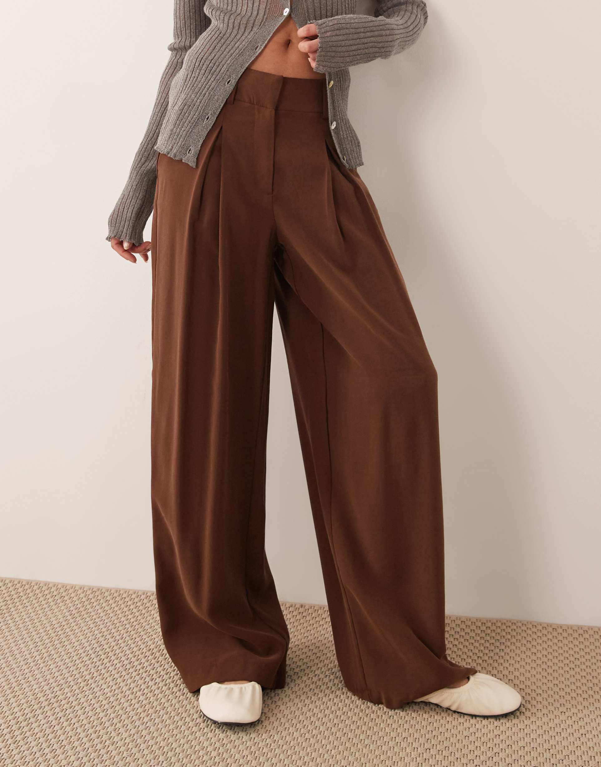 aware high waist pleat front pants in chocolate brown