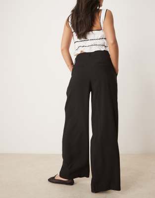 Aware High Waisted Pleat Front Pants In Black