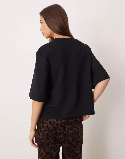 AWARE – Hochwertiges, kastiges T-Shirt aus strukturiertem, schwerem Stoff in Schwarz, 2 von 4