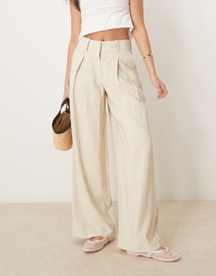 AWARE - Hose in Steinbeige mit hohem Bund und Bundfalten-Neutral