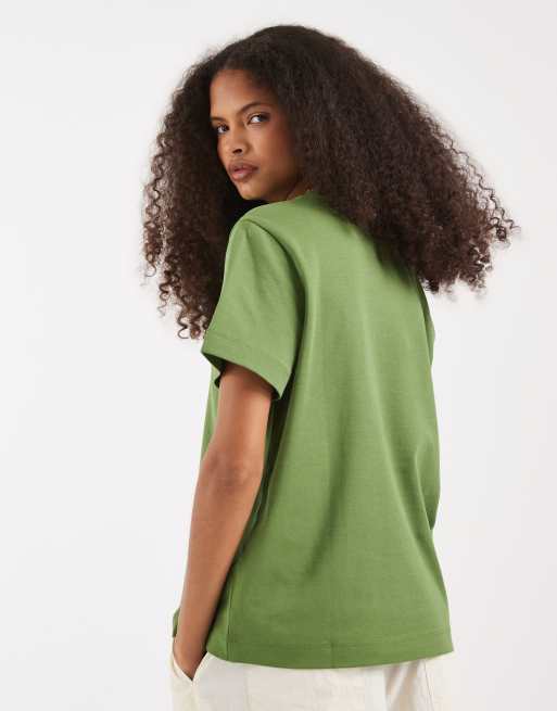 AWARE – Kålgrön, kraftig t-shirt med boxig passform, 4 av 4