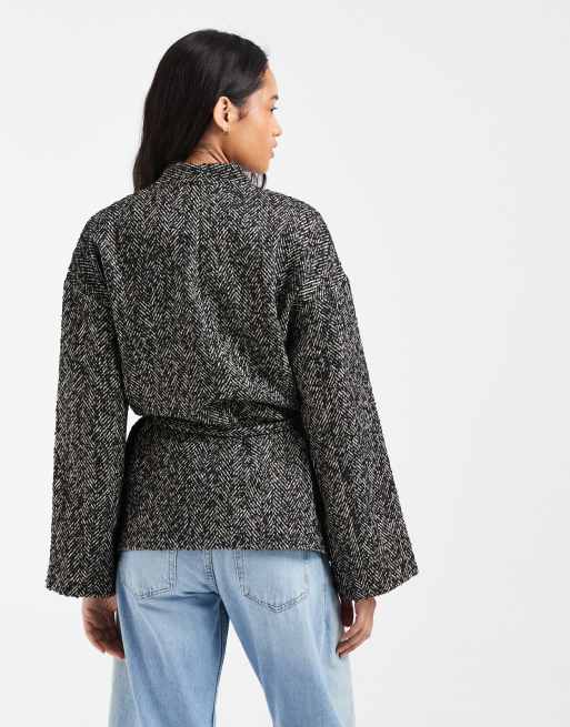 AWARE kort jakke med bælte i sort herringbone, 3 af 4
