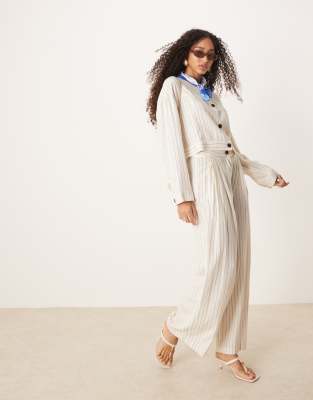 Aware Linen Touch Buttondown Top