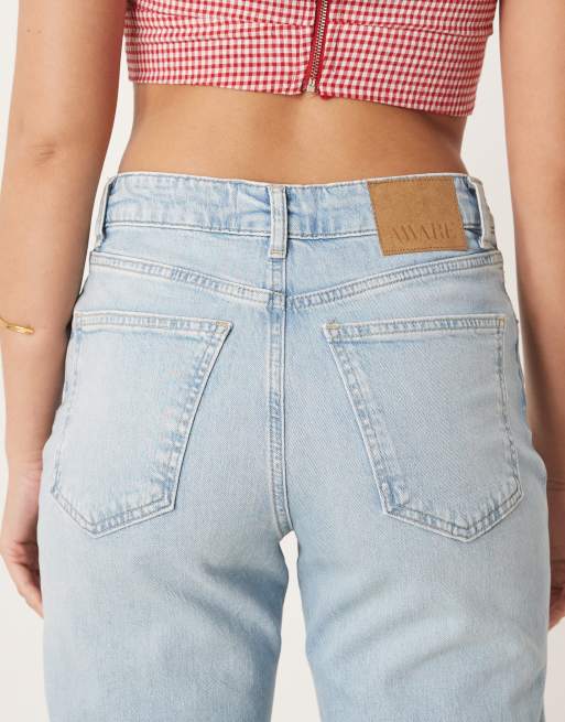 AWARE – Ljusblå, raka och tvättade jeans med avslappnad passform, 4 av 5