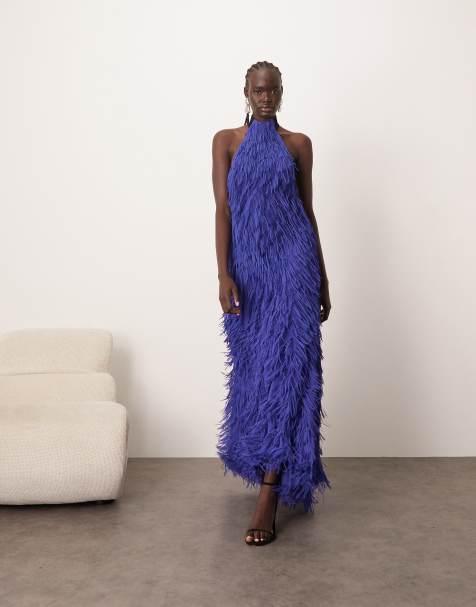 AWARE - Maxi jurk met franjes, textuur, halternek en lage ronde hals in blauw - view 1